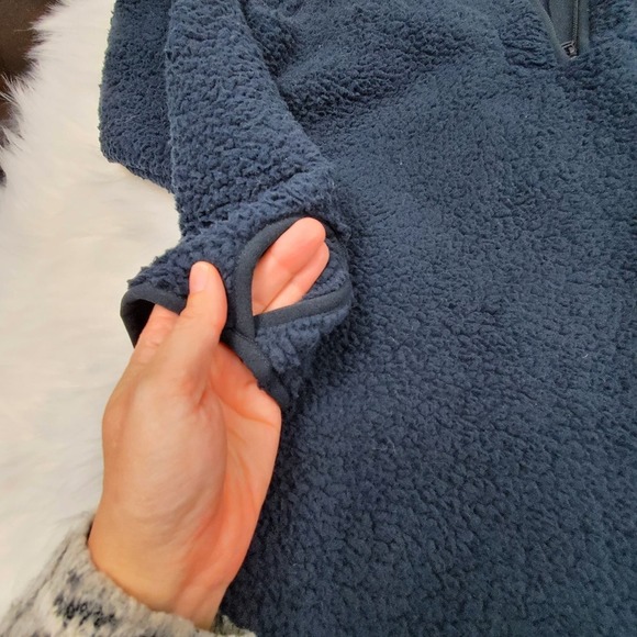 NWT Tommy Hilfiger Small Navy Faux Fur Sherpa Long Sleeve Hoodie - Picture 6 of 9